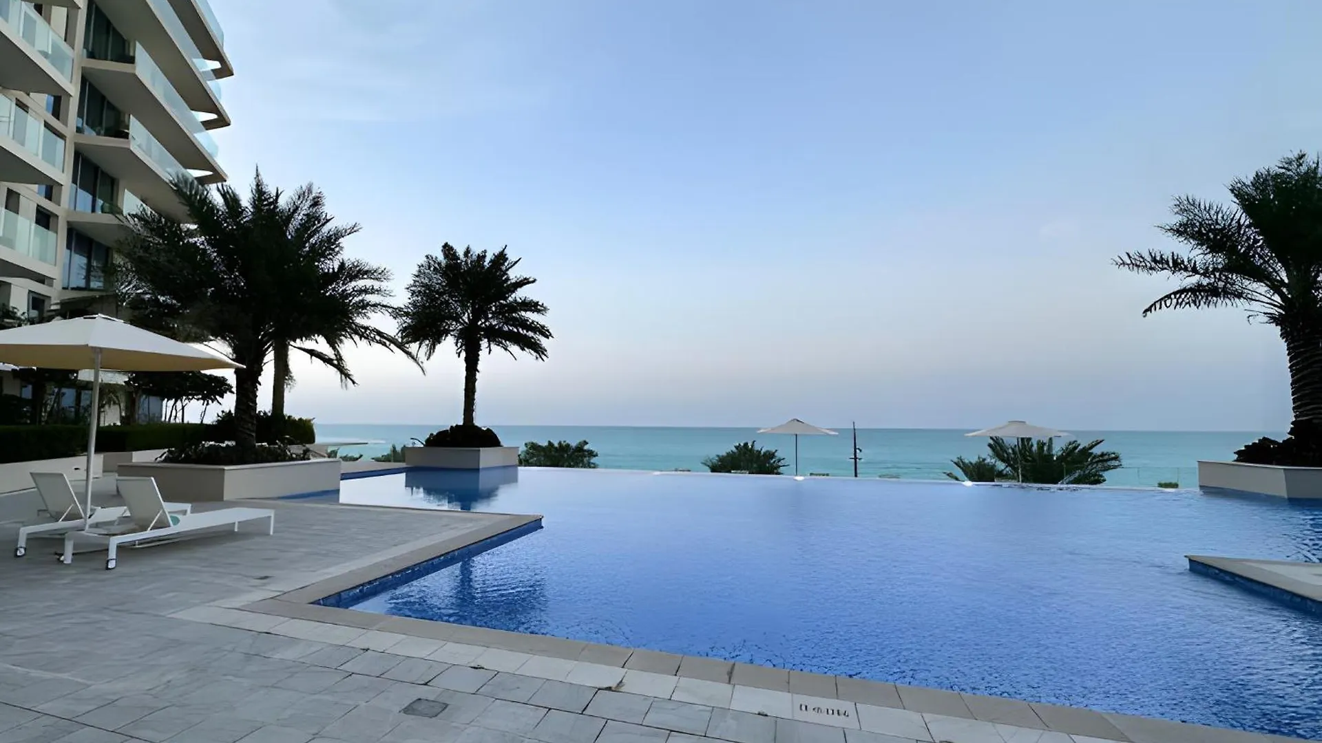 아부다비 Azure Bliss 1Br Retreat Near Saadiyat Attractions 아파트 0*,