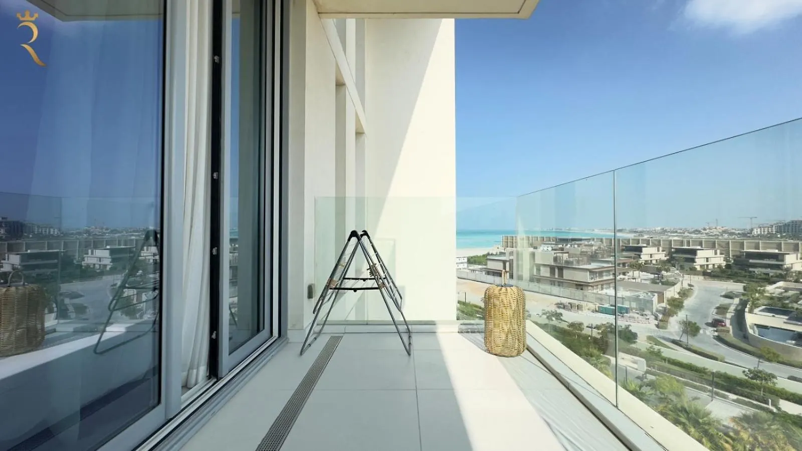 아부다비 Azure Bliss 1Br Retreat Near Saadiyat Attractions 아파트
